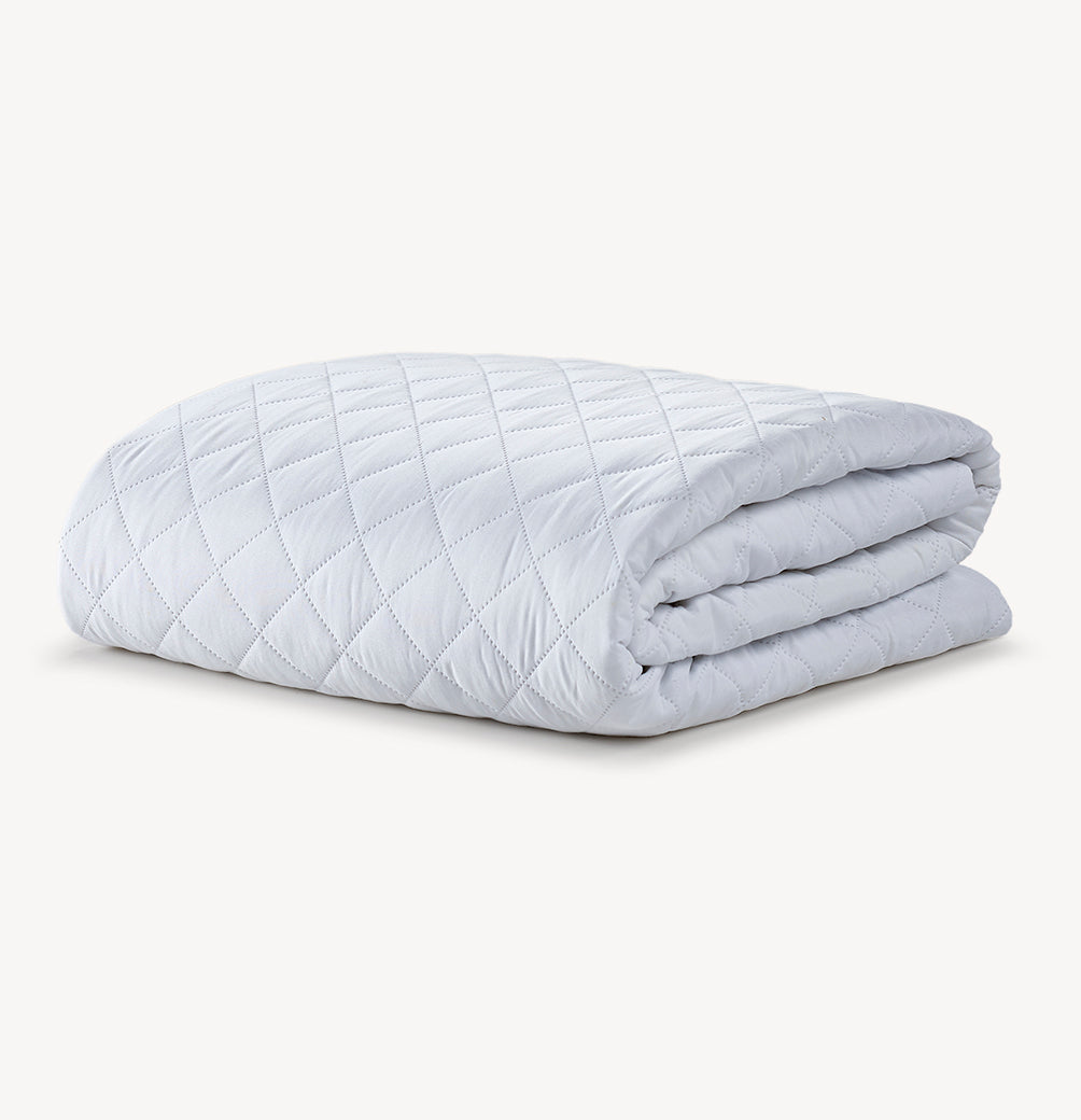 What is the Difference Between a Mattress Pad and a Mattress Cover?